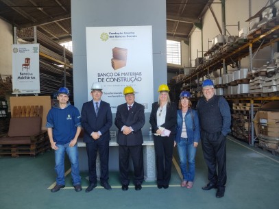 Prefeito de Capão da Canoa visita Bancos Sociais para conhecer metodologia do Banco de Materiais de Construção e replicar a proposta em sua cidade